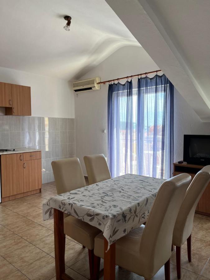 Apartmani Goran I Jelena Zec Budva Ngoại thất bức ảnh