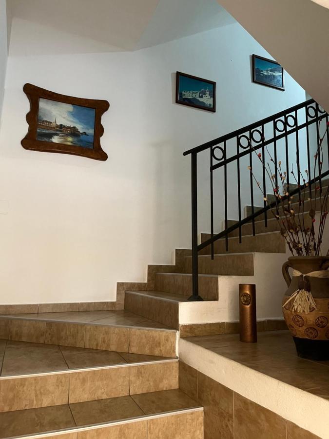 Apartmani Goran I Jelena Zec Budva Ngoại thất bức ảnh