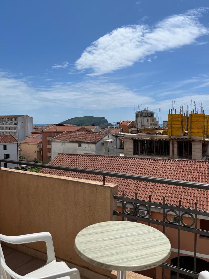 Apartmani Goran I Jelena Zec Budva Ngoại thất bức ảnh