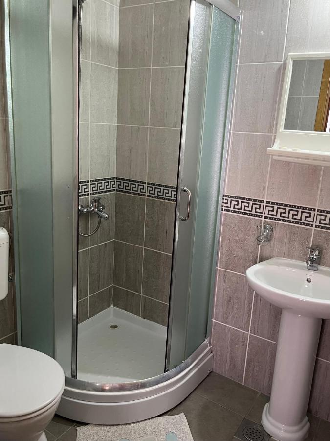 Apartmani Goran I Jelena Zec Budva Ngoại thất bức ảnh