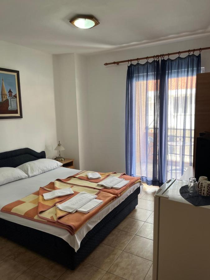 Apartmani Goran I Jelena Zec Budva Ngoại thất bức ảnh